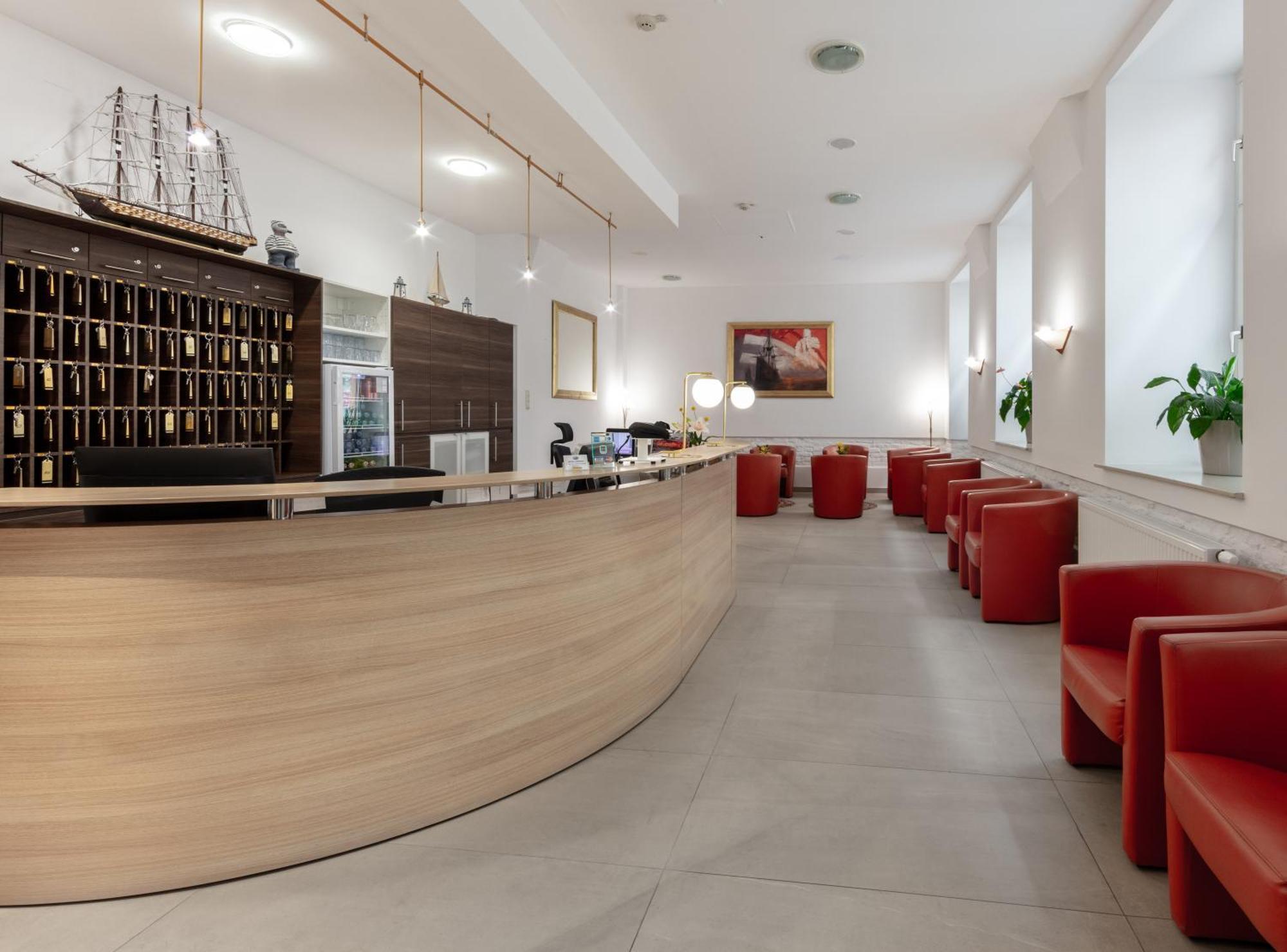 Hotel Admiral 3*