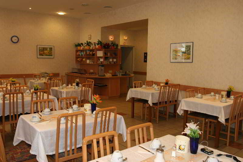 Admiral Hotel